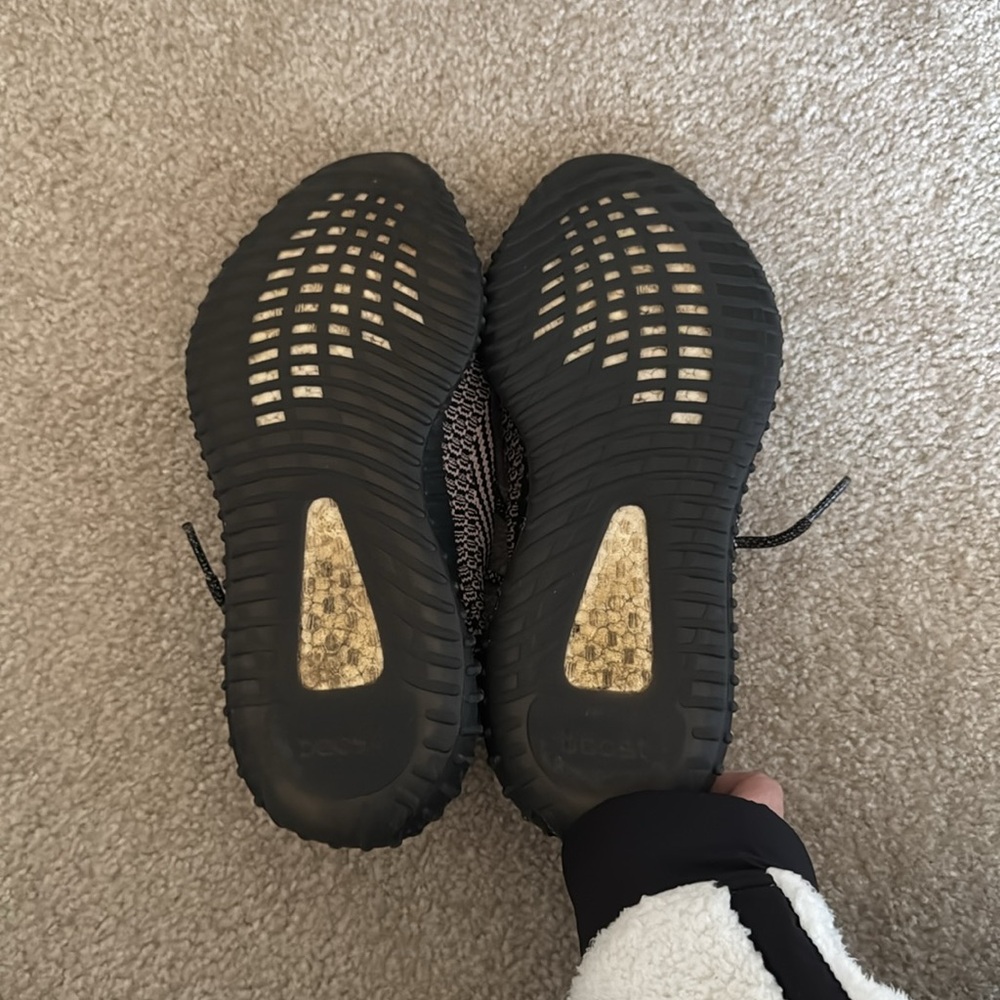 Yeezy’s - Picture 4 of 4